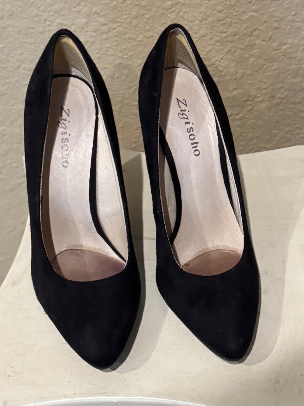 Zigi Soho Black Suede Wedge Pointed Pumps